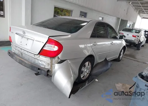 2002 Toyota Camry Xle z USA, uszkodzony, nr VIN 4T1BE32K82U549396